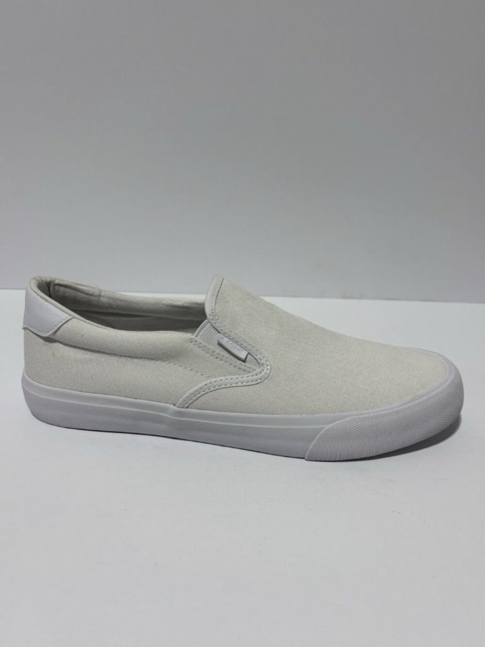 Lugz Men’s Clipper White Slip-On Shoes, Size 9 M